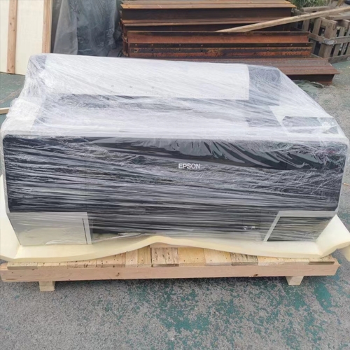 兩臺菲林打印機同時打包發貨,遠程安裝