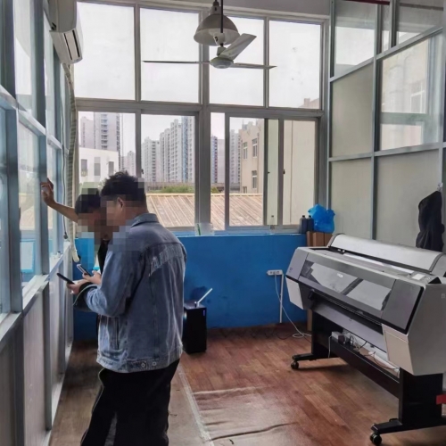 又一家大型印花公司,安裝菲林打印機